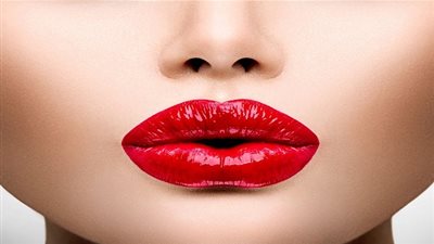 تمرين بسيط لشفاه ممتلئة مفعمة بالأنوثة