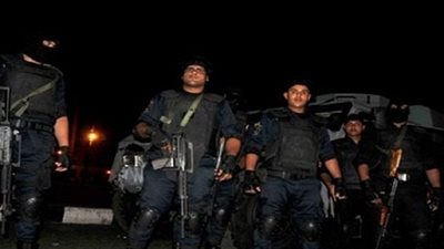 عاجل.. الدفع بتشكيلات أمنية للسيطرة على تمرد مساجين قسم 