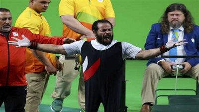 وزير الرياضة يهنئ شريف عثمان بأول ذهبية في باراليمبياد البرازيل 