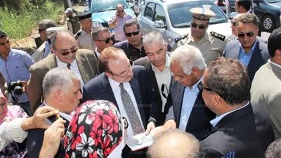 محافظ بني سويف ووزير النقل يتفقدا  مزلقاني 