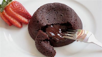 طريقة بسيطة لعمل مولتن كيك اللذيذ