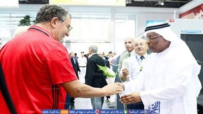 بالصور.. السفير الإماراتي بالقاهرة  يستقبل فريق الجزيرة 