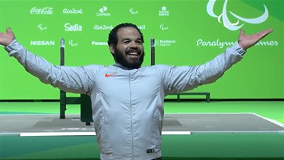 والد شريف: نجلي لا يأخذ حقه مثل السليم