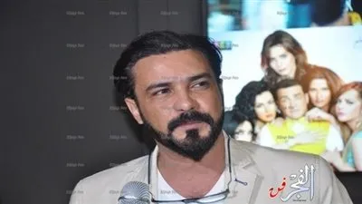 موقف محرج لـ3 فنانين خلال عرض 