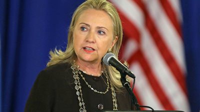 كلينتون تتهم روسيا بمحاولة التدخل في الانتخابات الأمريكية