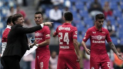  بوماس يصعد للمركز الثالث بالدوري المكسيكي