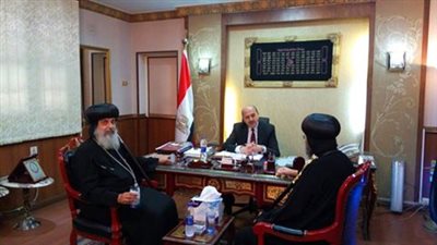 أساقفا الشرقية يهنئان قيادات المحافظة بعيد الأضحى المبارك