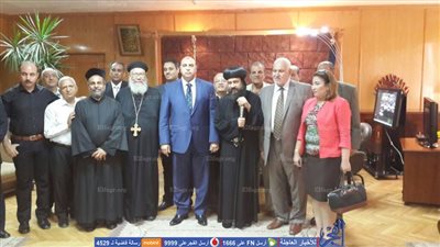 وفد كنسى يهنئ مدير أمن السويس بعيد الأضحى المبارك (صور)