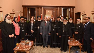 محافظ الإسكندرية يستقبل المهنئين بعيد الأضحى المبارك..(صور)