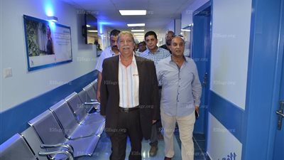  محافظ الإسماعيلية يطمئن على انتظام العمل بالمستشفى العام (صور)