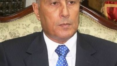 محافظ السويس يتفقد شوارع المحافظة.. ويهنئ الأهالي بعيد الأضحى