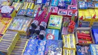 ضبط 3 آلاف صاروخ ألعاب نارية محظور بيعها في الشرقية