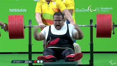 عمرو فاروق يقتنص ميدالية فضية جديدة لمصر في ريو