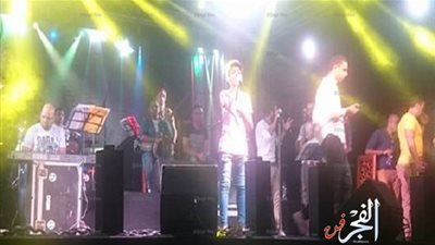 الطفل المعجزة يشارك في رامي جمال حفله بالمنصورة ..(فيديو وصور)