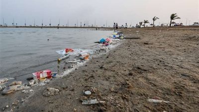 شاطئ السيف بجدة يعاني الإهمال وغياب الكهرباء والمياه
