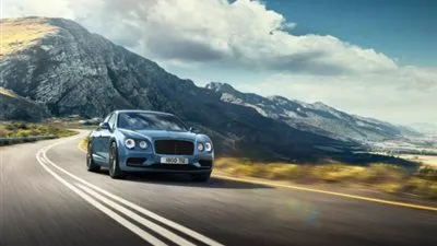 بنتلي تزيح الستار عن أسرع موديلاتها رباعية الأبواب