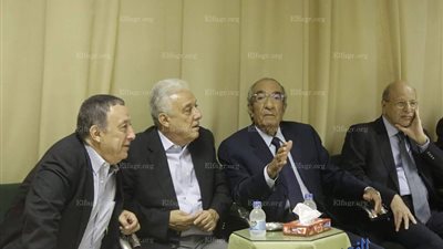 بِدء عزاء والدة السفير 