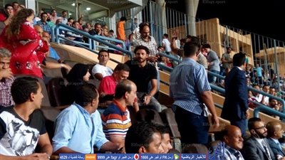 بالصور.. غالي وفتحي يؤازران الأهلي أمام الإسماعيلي