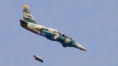 الطيران السوري يشن هجمات مكثفة على تجمعات لـ