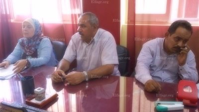 رئيس مدينة دهب يناقش استعدادات العام الدراسي ..(صور)