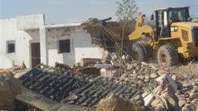 حملة لإزالة التعديات بالرويسات في شرم الشيخ (صور)