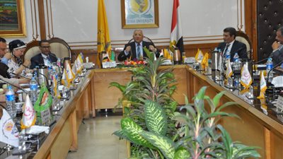 مليون ومائتان ألف جنيهًا.. إهداءات وتبرعات لجامعة المنيا