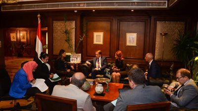 وزيرة التعاون الدولى تبحث مع وزير نقل لاتفيا تمويل مشروع توريد وتصنيع 700 عربة للسكة الحديد