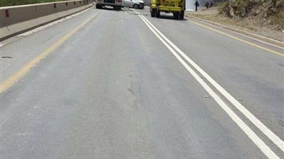 مصرع وإصابة 7 في اصطدام واحتراق ثلاث شاحنات بخميس البحر