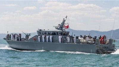 البحرية التونسية تحبط هجرة عشرات المواطنين وتوقفهم