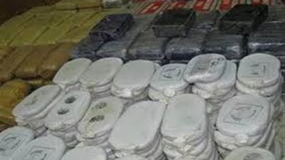 ضبط زجاجات خمر وبيرة ومخدرات بحوزة عاطل في مطروح