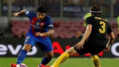 صورة.. لويس سواريز أصاب ظهير أتلتيكو بـ 