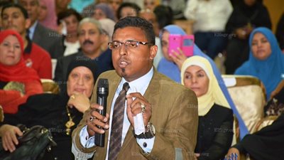 محافظ سوهاج يلزم جميع مدارس المحافظة بتطبيق برنامج دمج ذوي الإعاقة 