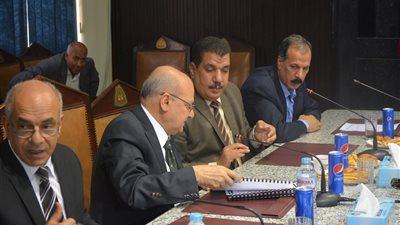 وفد من التعليم العالي يبدأ دراسة مشكلة الملوحة في المياه الجوفية والتربة بالشرقية  
