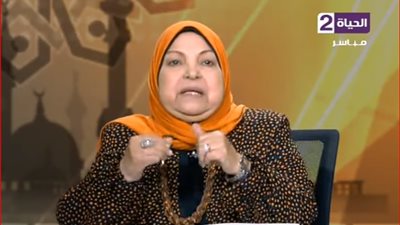 سعاد صالح توضح رأي الدين في زينة المرأة