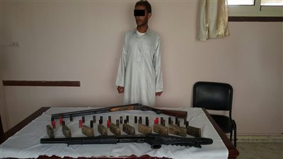ضبط 10 طرب حشيش وبندقيتين خرطوش بحوزة شخصين في الضبعة 
