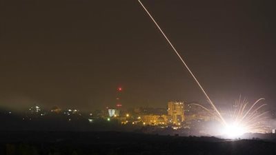 إطلاق صاروخ تجريبي من قطاع غزة تجاه البحر