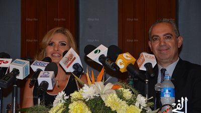 بدء ندوة تكريم يسرا في 