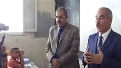 مدير أمن الإسكندرية يتفقد مدارس المنتزة ويوجه رسالة نارية للطلاب (فيديو)