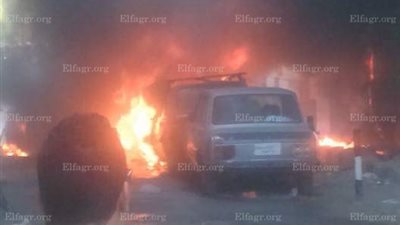 اشتعال النيران في 4 سيارات بوسط مدينة أسيوط ( صور )