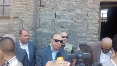 محافظ القاهرة يتفقد هدم مدابغ مجري العيون‎