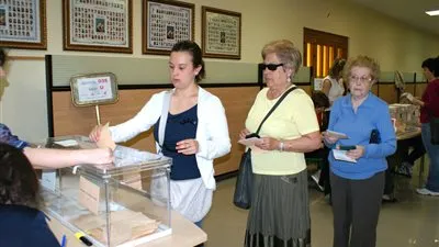 بدء الانتخابات الإقليمية في أقليمي جاليسيا والباسك في إسبانيا