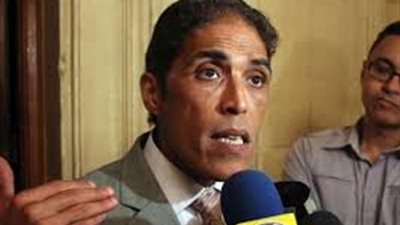 خالد داوود: 