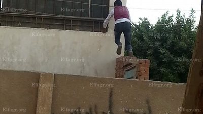 هروب الطلاب بمدرسة محمد جودة الثانوية بالخانكة في أول أيام الدراسة (فيديو وصور)