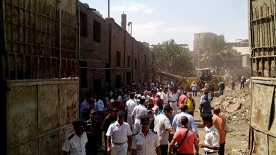  وزير الصناعة: بدء أولى خطوات نقل المدابغ من مجرى العيون إلى الروبيكى.. وهدم مدابغ مصر القديمة