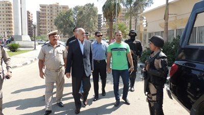 مدير أمن المنيا في جولة تفقدية لخدمات تأمين العملية التعليمية