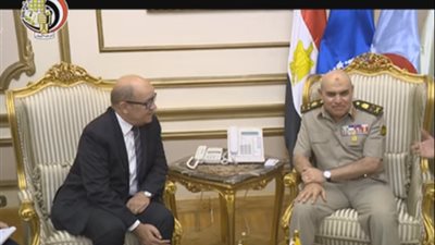 وزيرا الدفاع المصري والفرنسي يبحثان تدعيم علاقات التعاون العسكرى بين البلدين (فيديو)