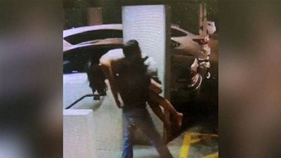 محاكمة مصارع أمريكي لاختطافه فتاة مخمورة واغتصبها عدة مرات (فيديو)