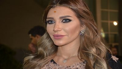 إطلالة هندية لـ سارة نخلة في ختام الإسكندرية السينمائي (صور)