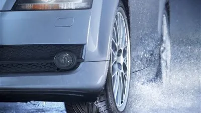 طرق بسيطة لتجنب حوادث السيارات في فصل الشتاء