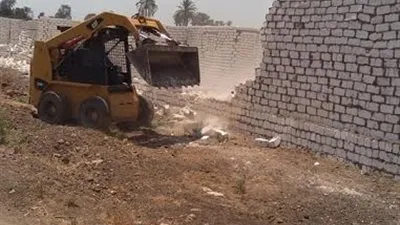 إزالة 16 حالة تعد على الأراضي الزراعية بطوخ